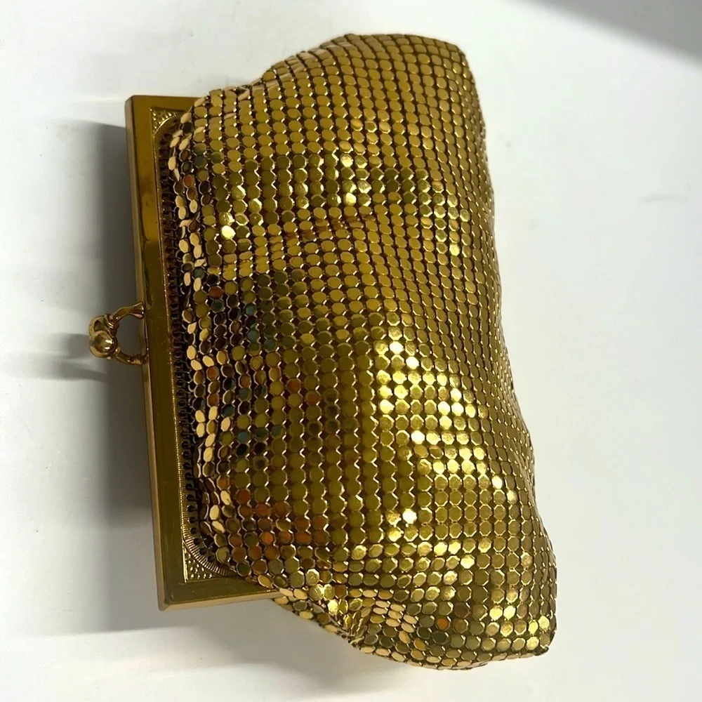 Whiting and Davis Vintage Made in USA Brass Mesh Kisslock Change Purse Wallet